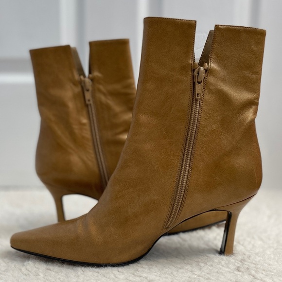 VTG Y2K Stuart Weitzman Leather Boots 7.5 Metallic Gold Pointy Toe Heels Staple - Picture 6 of 13